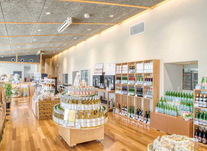 地酒販売、試飲コーナーもあり